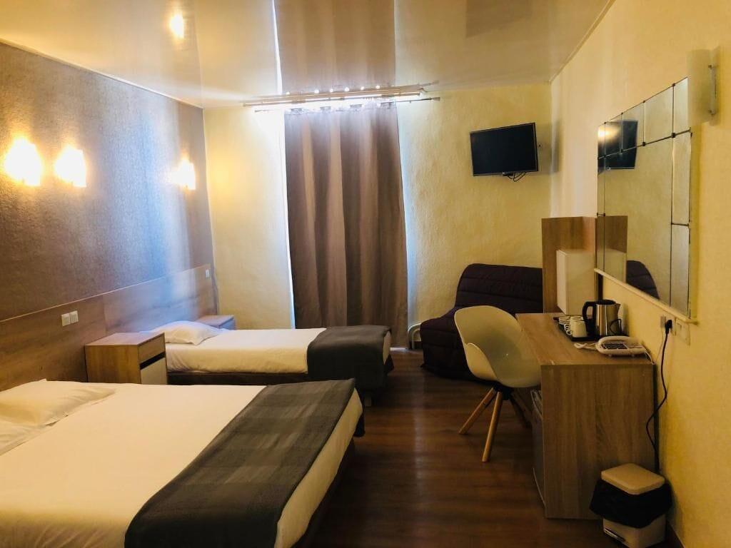 Empire Hotel Ним Экстерьер фото