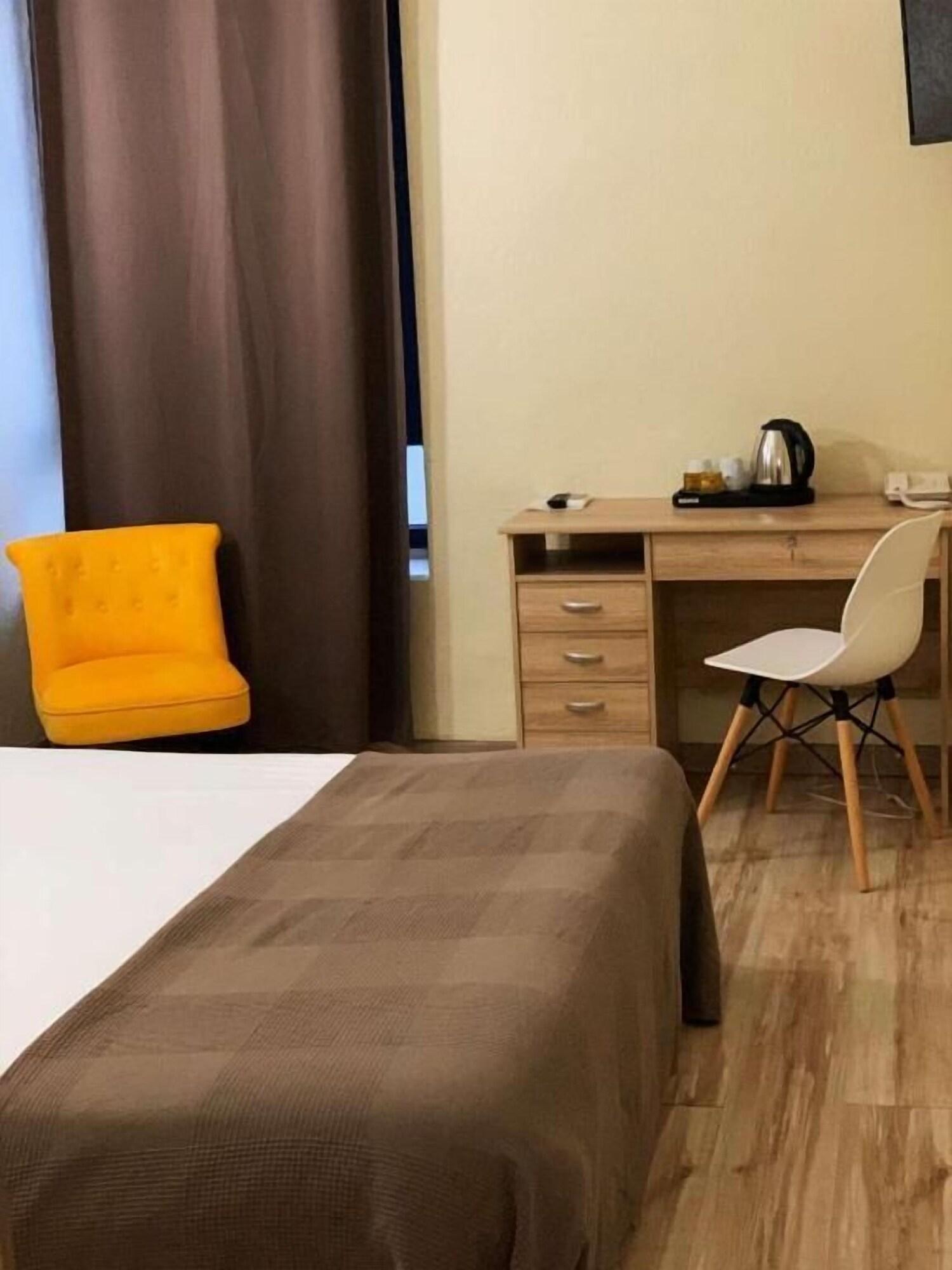 Empire Hotel Ним Экстерьер фото