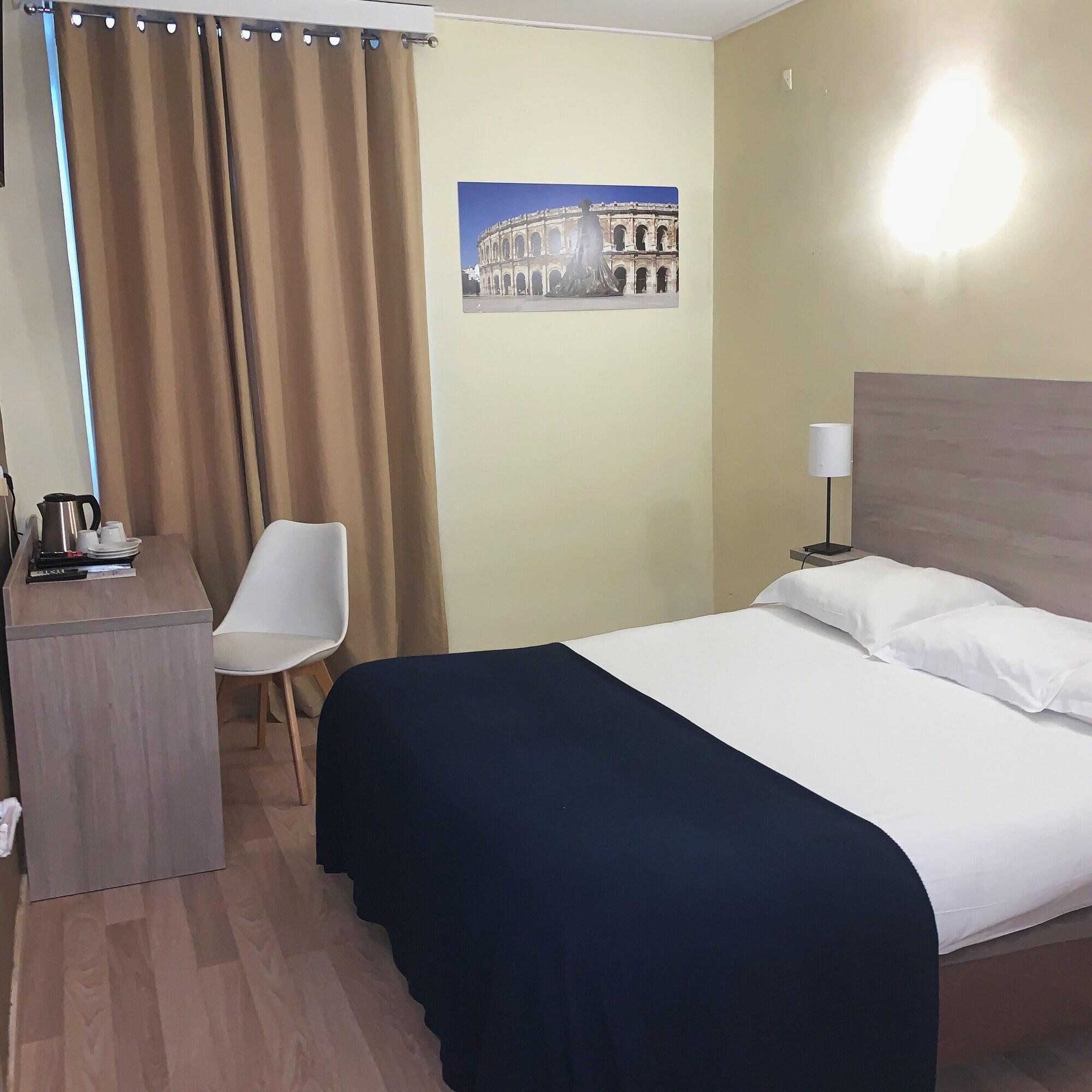 Empire Hotel Ним Экстерьер фото