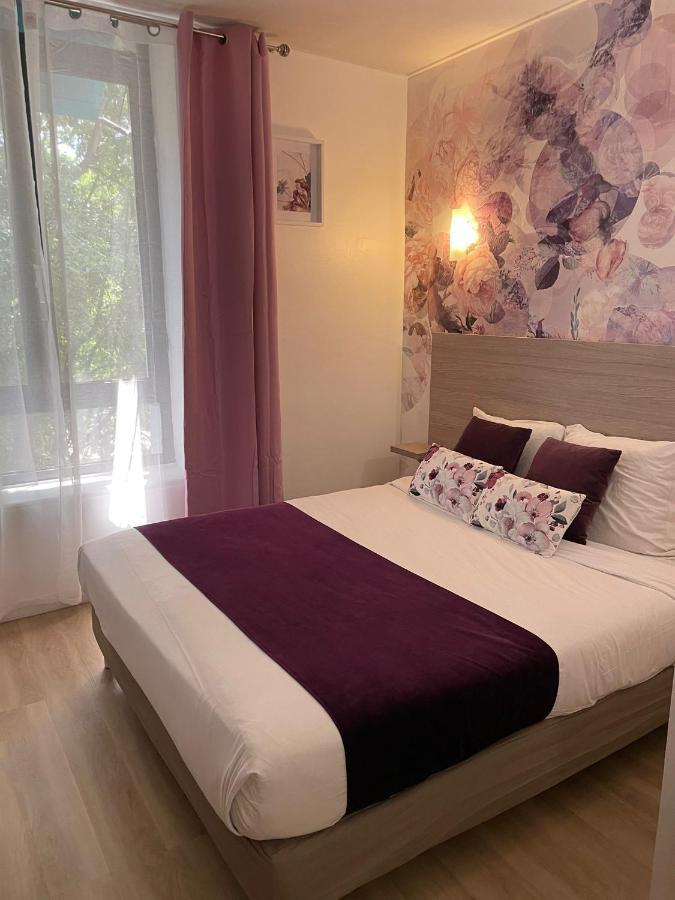 Empire Hotel Ним Экстерьер фото