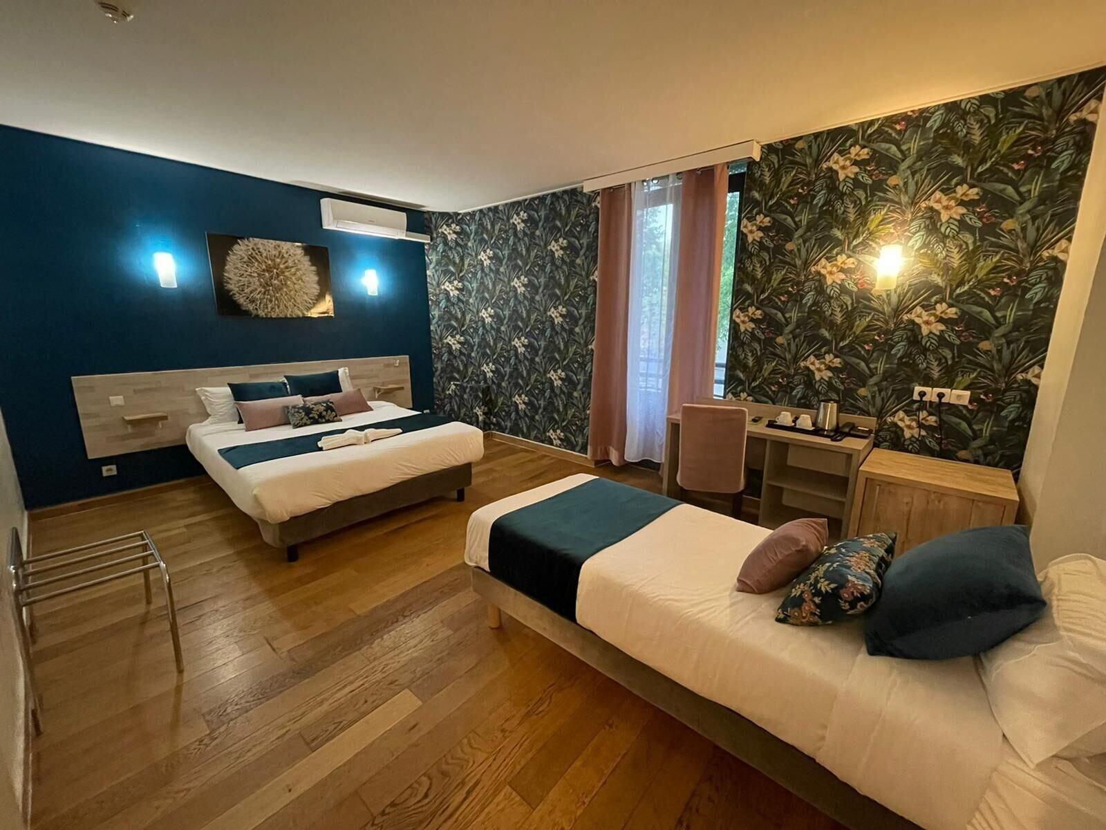 Empire Hotel Ним Экстерьер фото