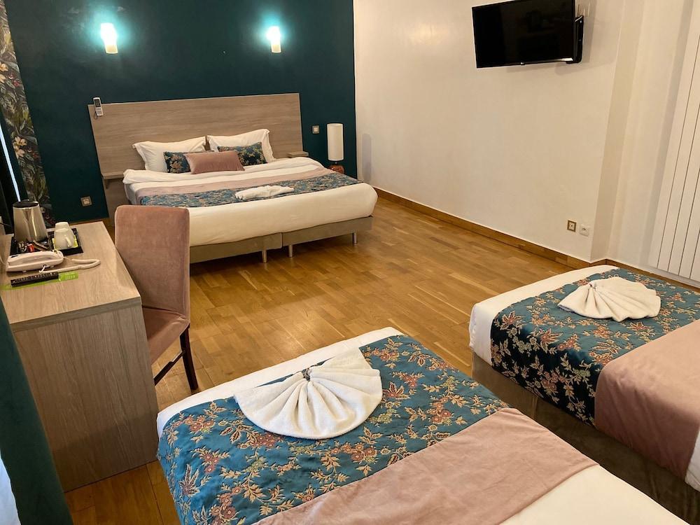 Empire Hotel Ним Экстерьер фото