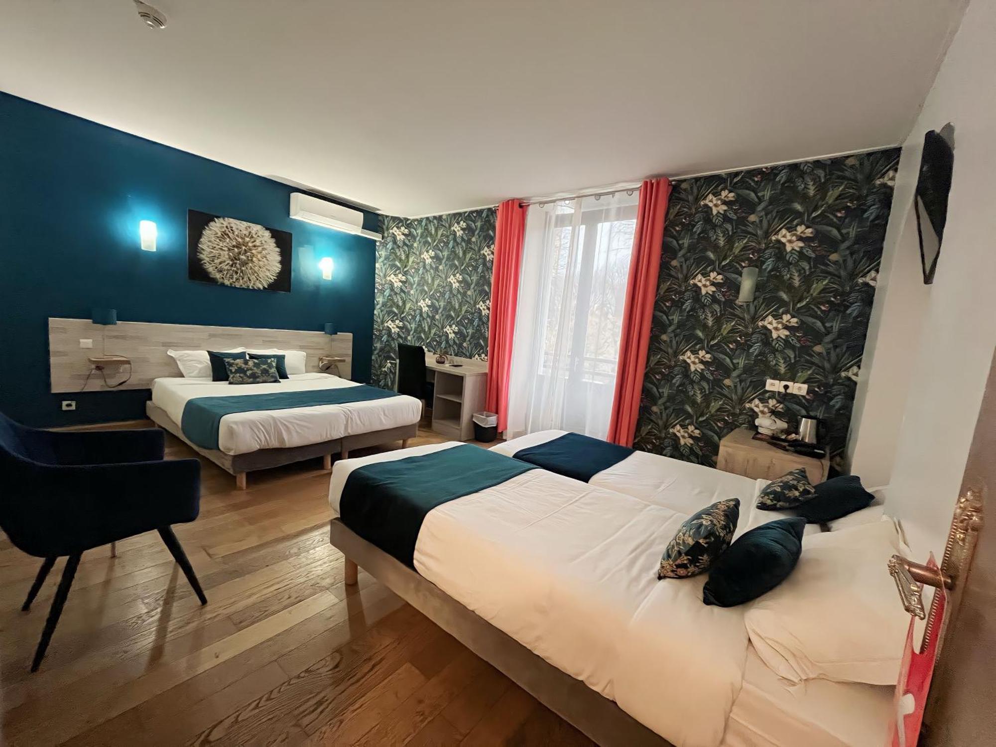 Empire Hotel Ним Экстерьер фото
