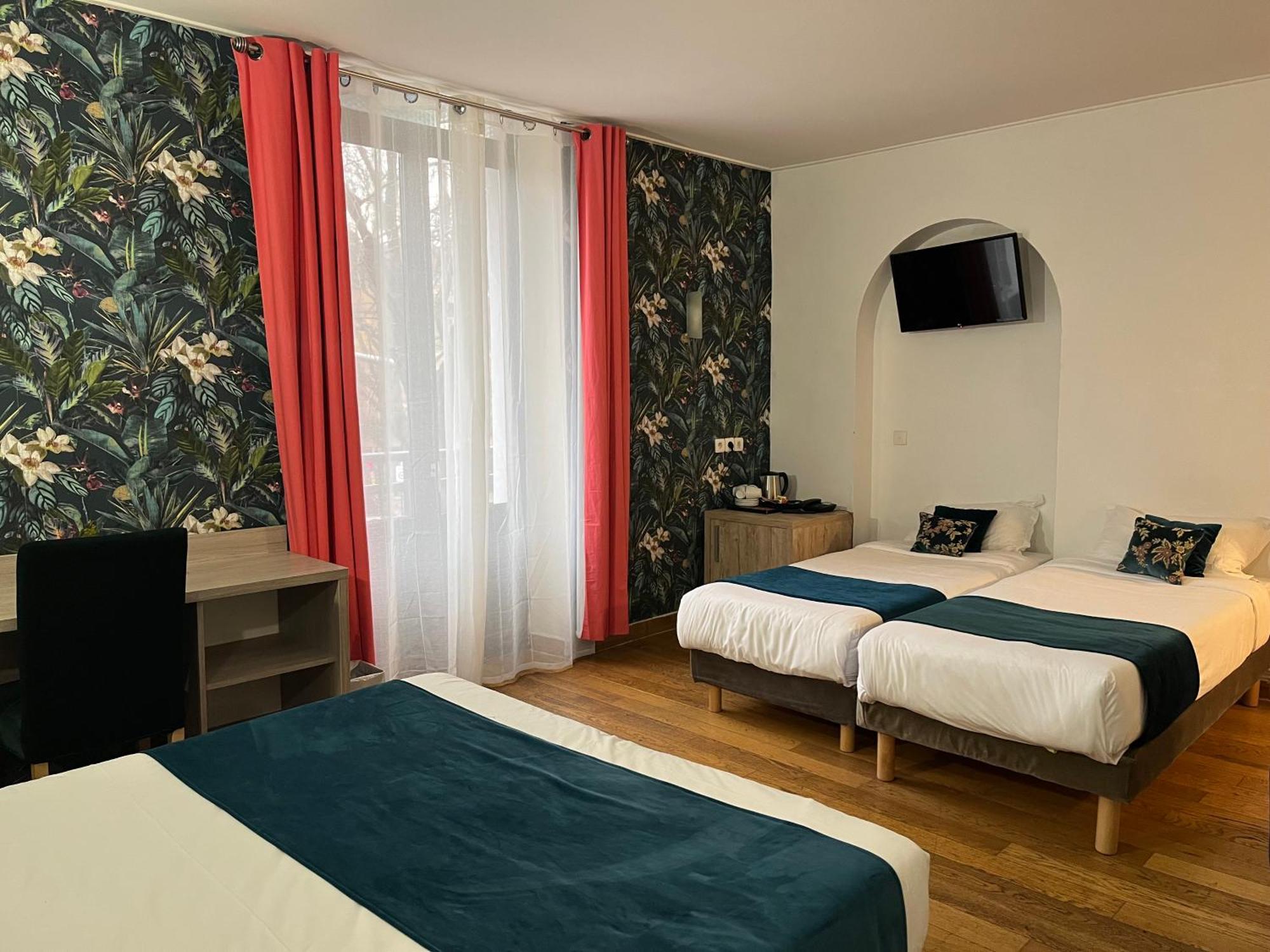 Empire Hotel Ним Экстерьер фото
