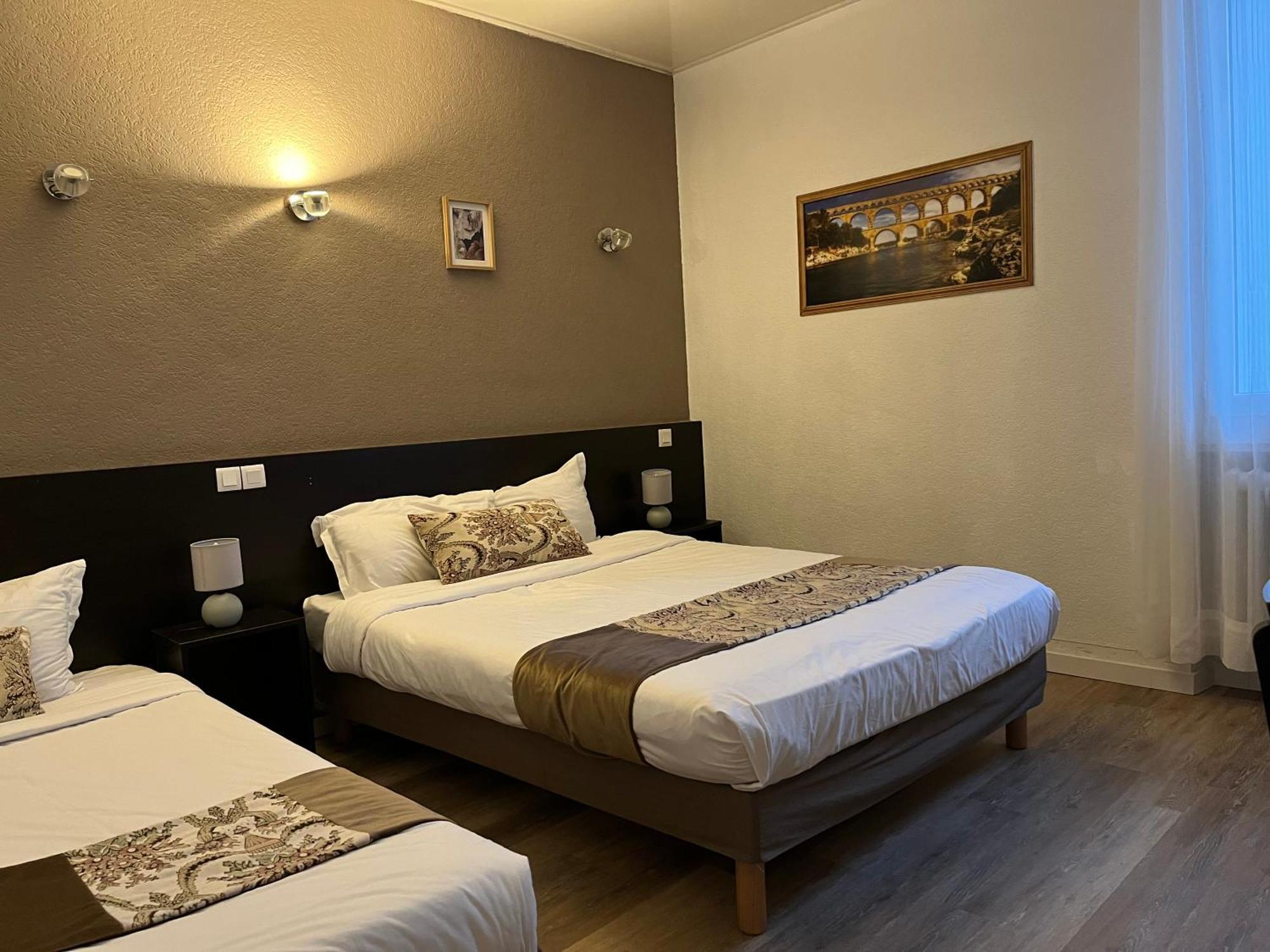 Empire Hotel Ним Экстерьер фото