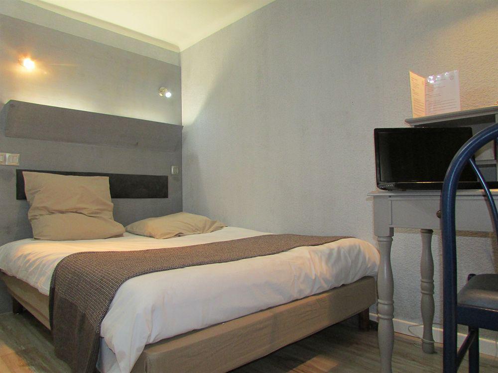 Empire Hotel Ним Экстерьер фото